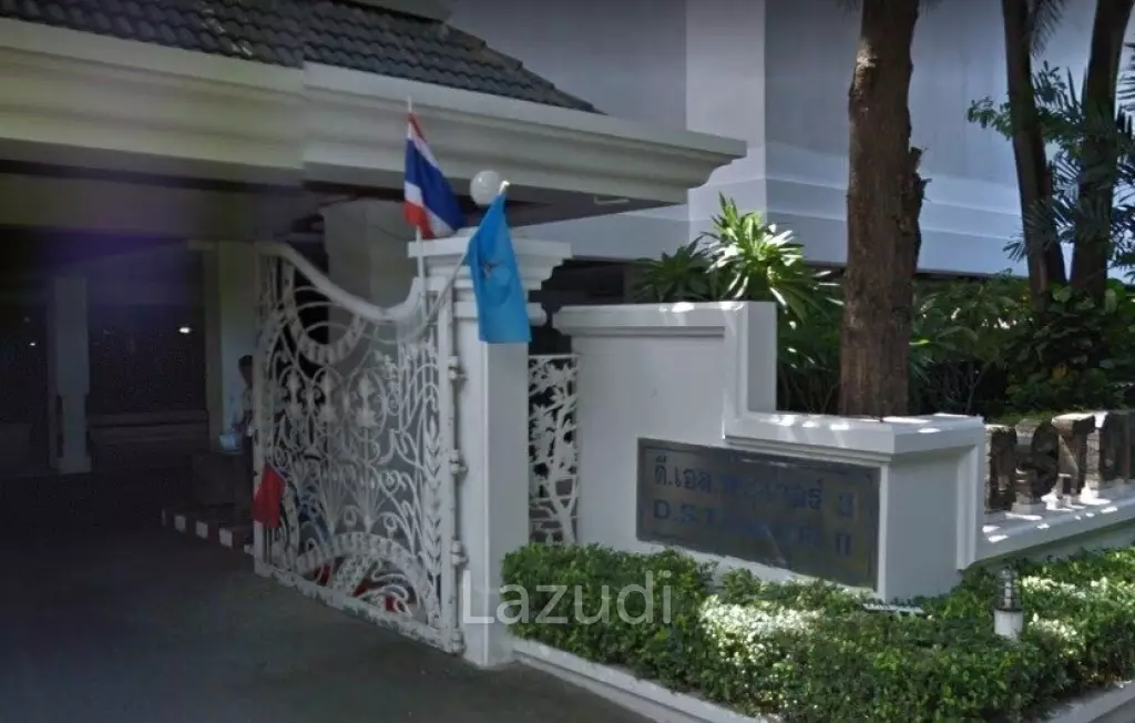 3 Bed 2 Bath 138 SQ.M D.S. Tower 2 Sukhumvit 39