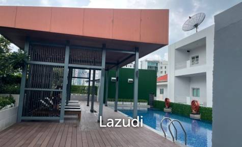 Dazzle Sukhumvit 7