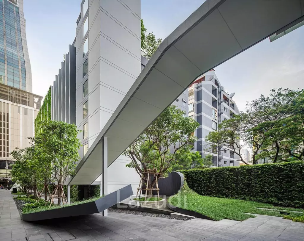 1 Bed 1 Bath 30 SQ.M Edge Sukhumvit 23