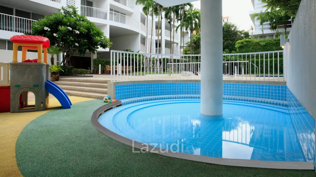 240 sqm 3 Bed Condo on 4th Floor at Shama Ekamai Bangkok, Phra Khanong Nuea