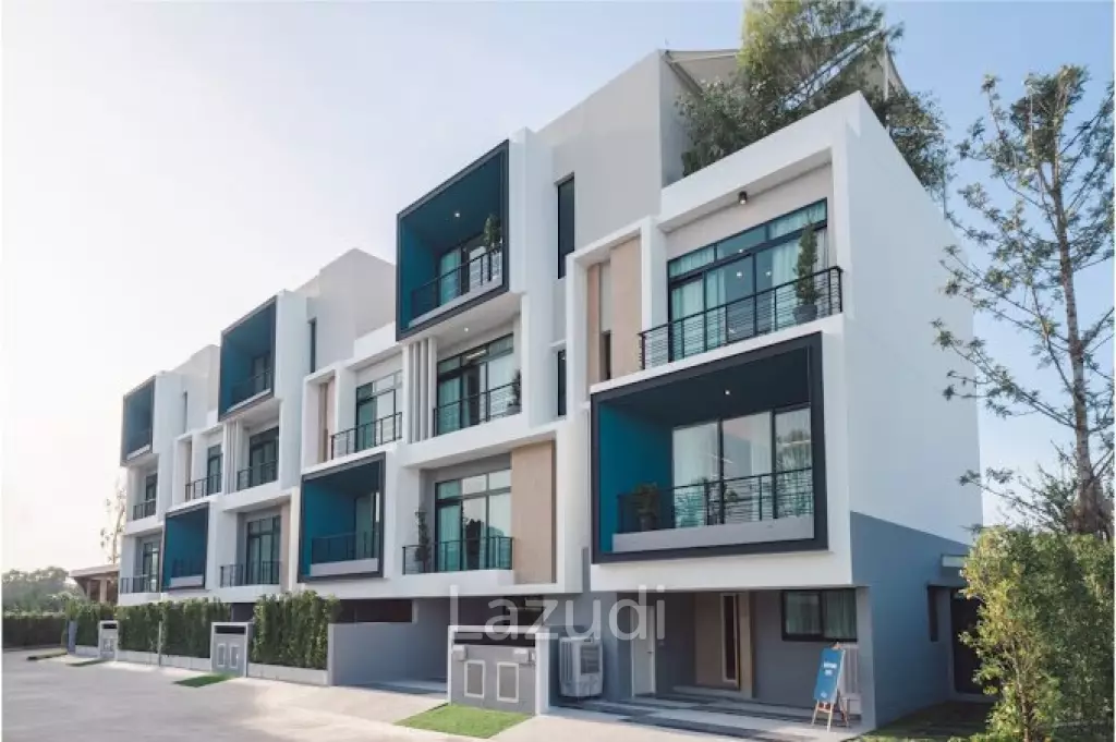 3 Beds 4 Baths 203SQ.M Nirvana DEFINE Ekkamai-Ramintra