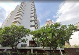 Esmeralda Apartments