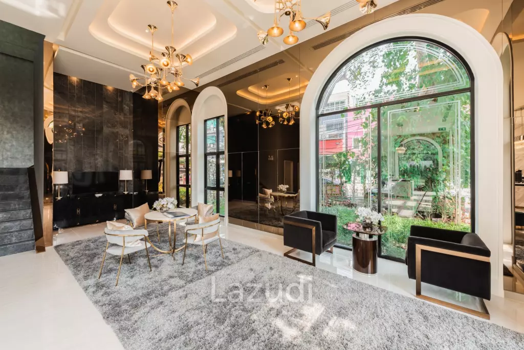 2 Bed 2 Bath 61.90 Sq.M. Altitude Symphony Charoenkrung-Sathorn