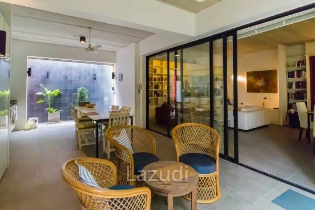 3 Bed Condo in Khao Takiab