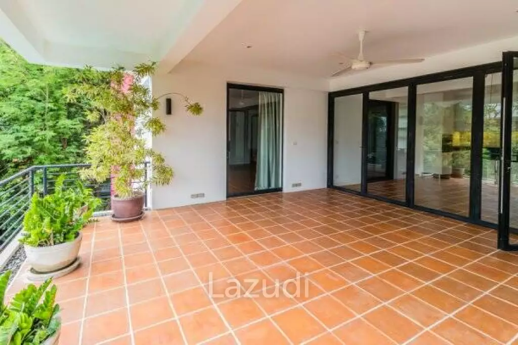 2 Bed Condo in Khao Takiab