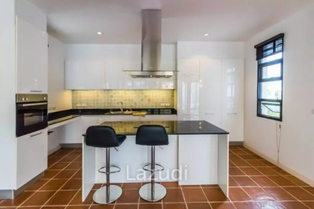 2 Bed Condo in Khao Takiab