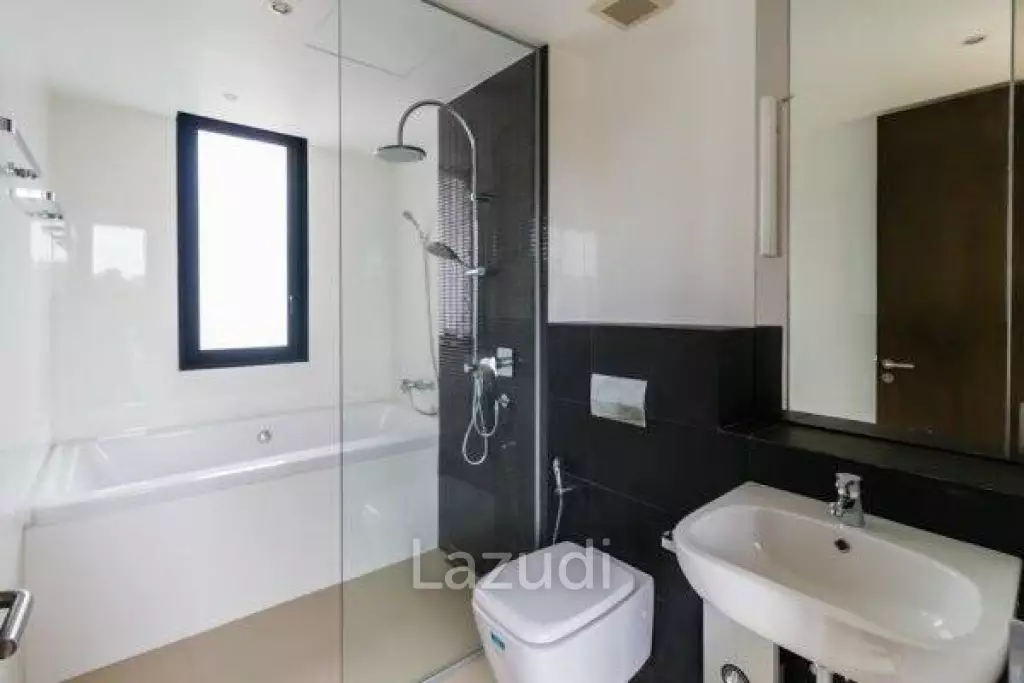 4 Bed Condo in Khao Takiab