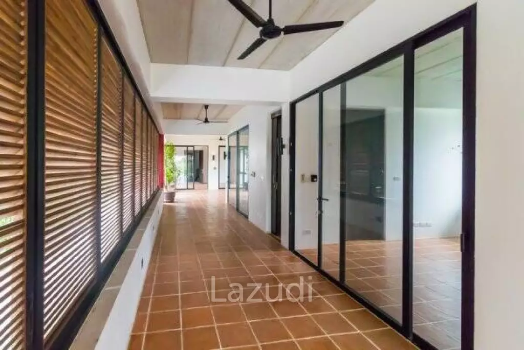 4 Bed Condo in Khao Takiab