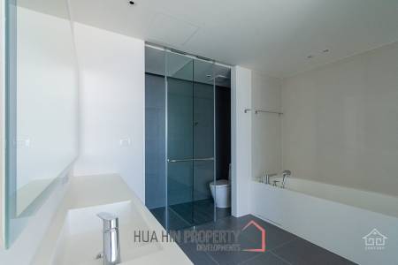 VERANDA RESIDENCE : 3 bed penthouse (**Promotion now)