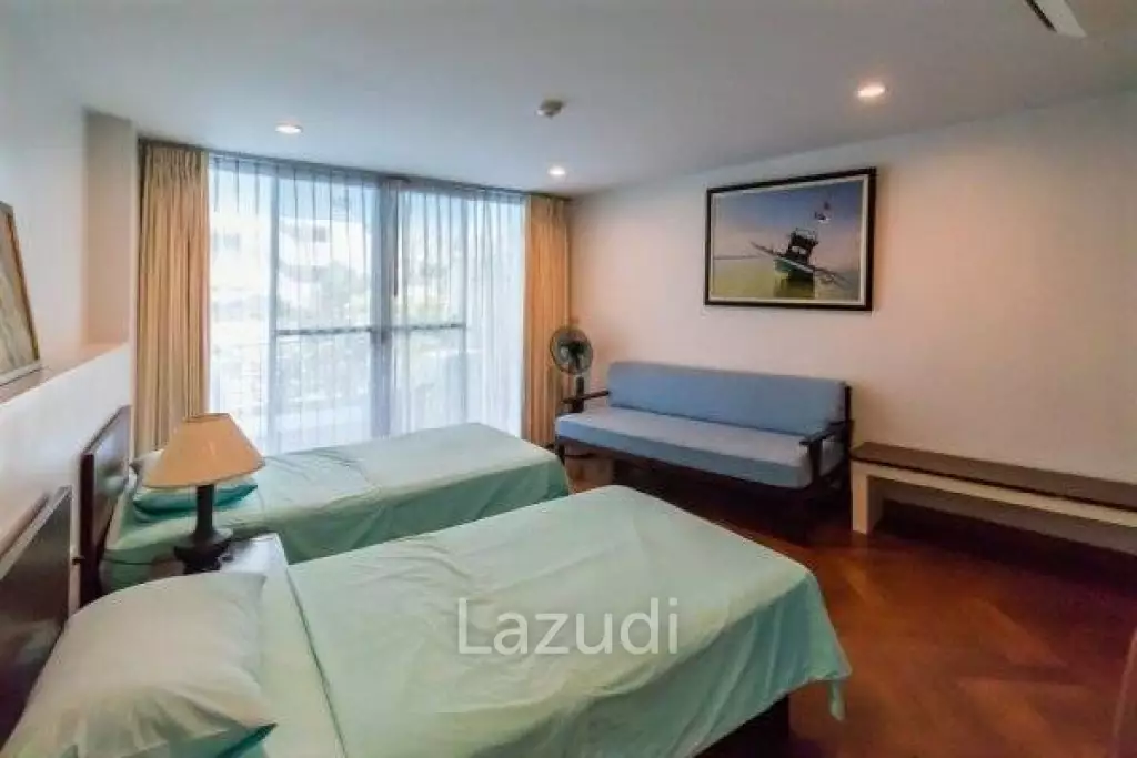 Luxury 2 Bed Beachfront Condo