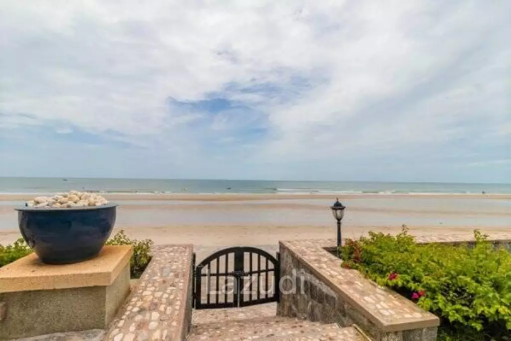 Luxury 2 Bed Beachfront Condo