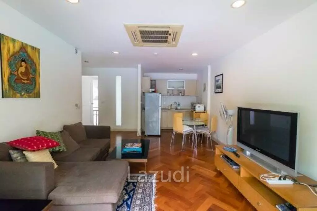 2 Bed Beachfront Condo in Town