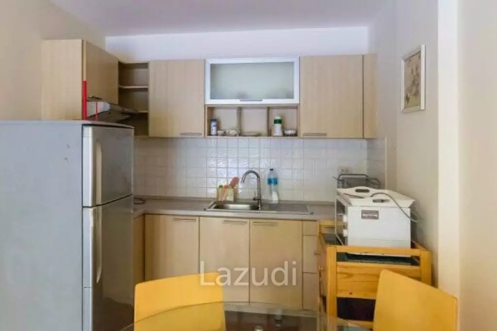2 Bed Beachfront Condo in Town