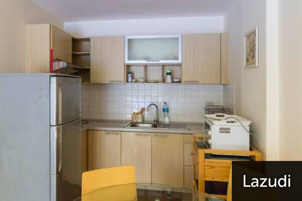 2 Bed Beachfront Condo in Town 2 Bed Beachfront Condo in Town