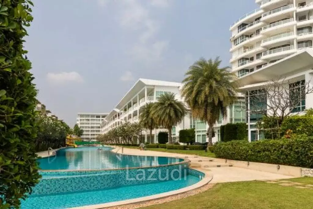 2 Bed Beachfront Condo in Town