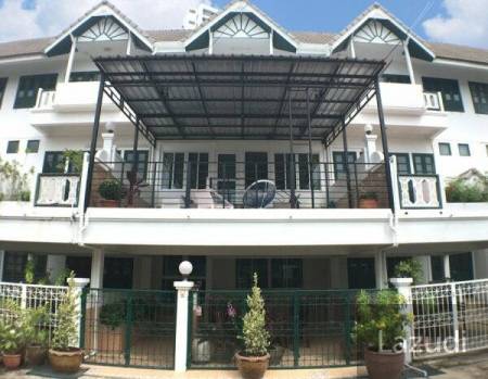 BAAN THAI VILLAS: 4 Bed Villa (Great Rental Property!!)