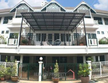 BAAN THAI VILLAS: 4 Bed Villa (Great Rental Property!!)