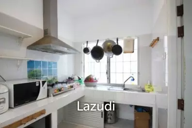 3 Bedroom Townhouse close to the beach