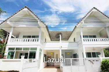 3 Bedroom Townhouse close to the beach