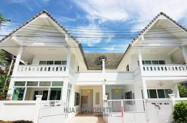3 Bedroom Townhouse close to the beach