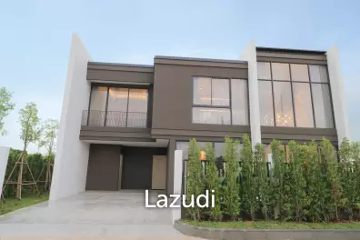 4 Bed 285 SQ.M Highbury Hill Pool Villas Pattaya