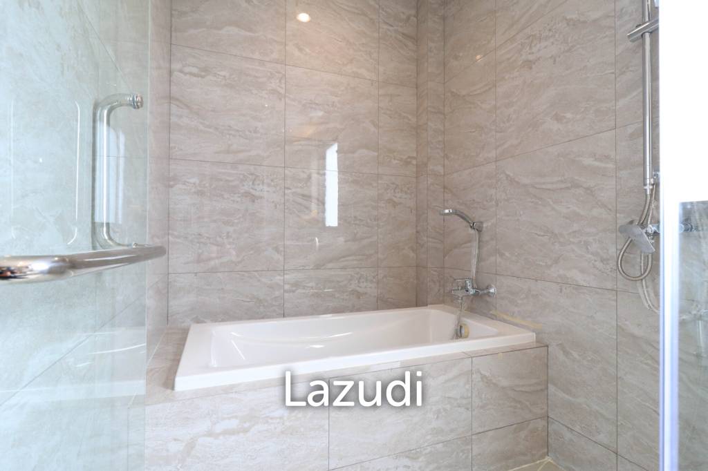 4 Bed 285 SQ.M Highbury Hill Pool Villas Pattaya