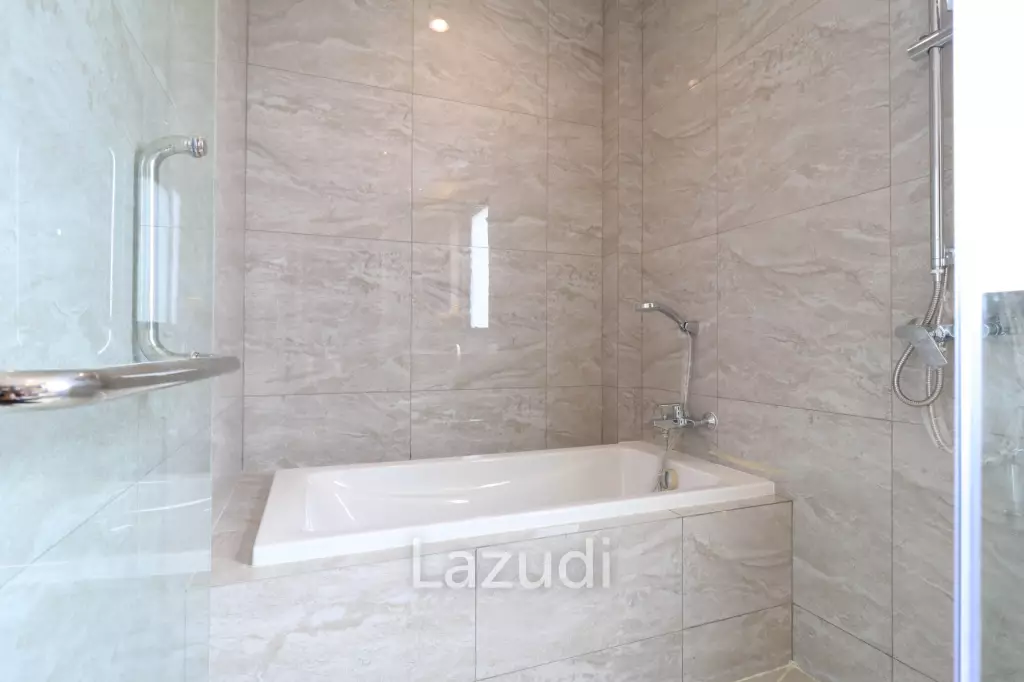 4 Bed 285 SQ.M Highbury Hill Pool Villas Pattaya