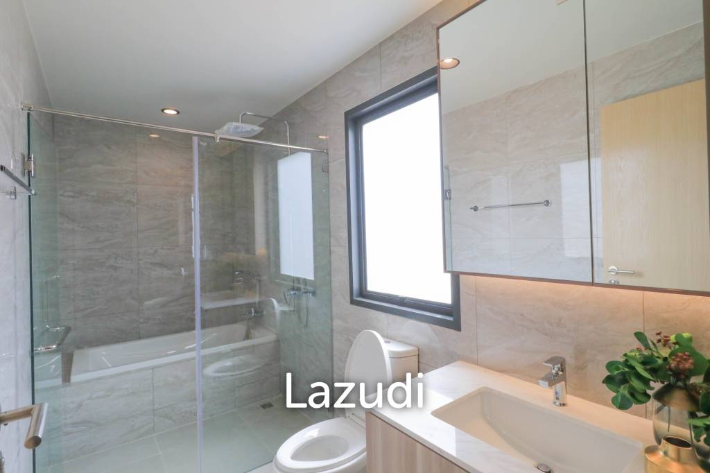 4 Bed 285 SQ.M Highbury Hill Pool Villas Pattaya