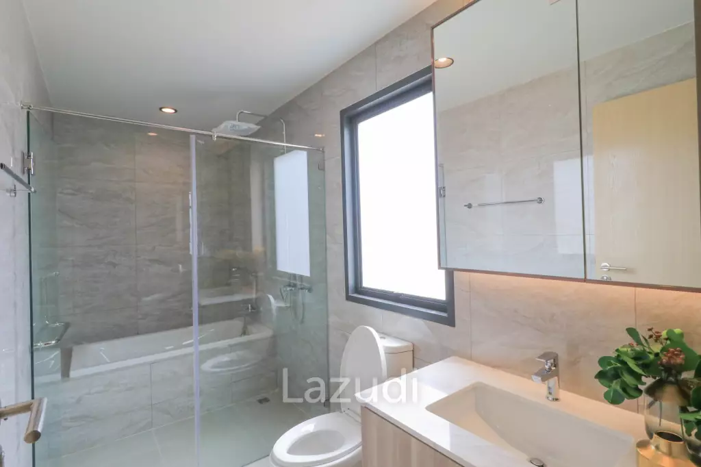 4 Bed 285 SQ.M Highbury Hill Pool Villas Pattaya