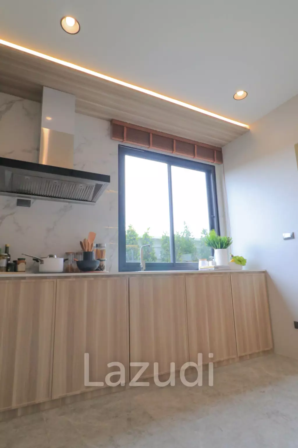 4 Bed 285 SQ.M Highbury Hill Pool Villas Pattaya