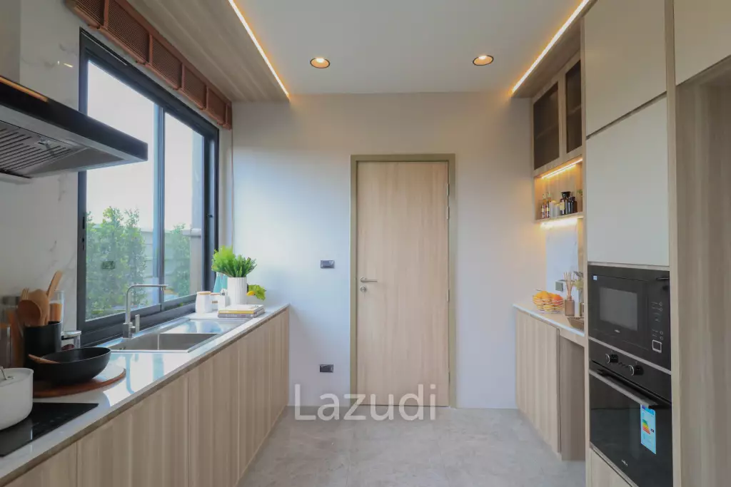 4 Bed 285 SQ.M Highbury Hill Pool Villas Pattaya
