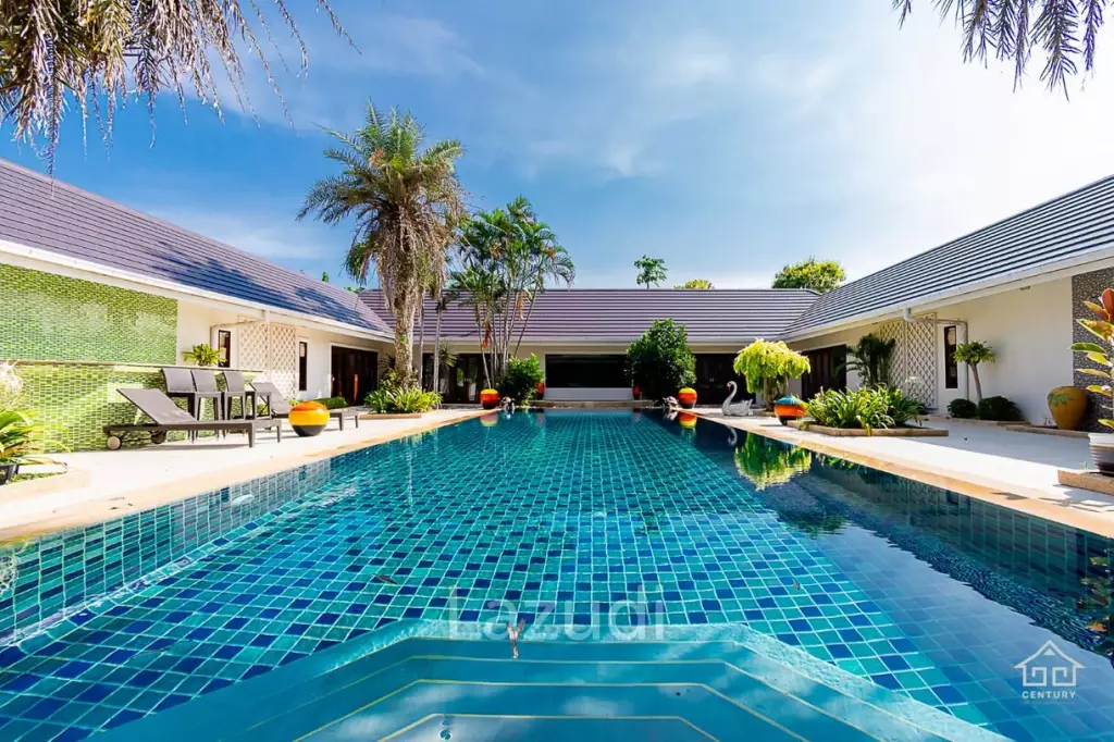 Gorgeous Pool Villa  6 Bed with Big land plot