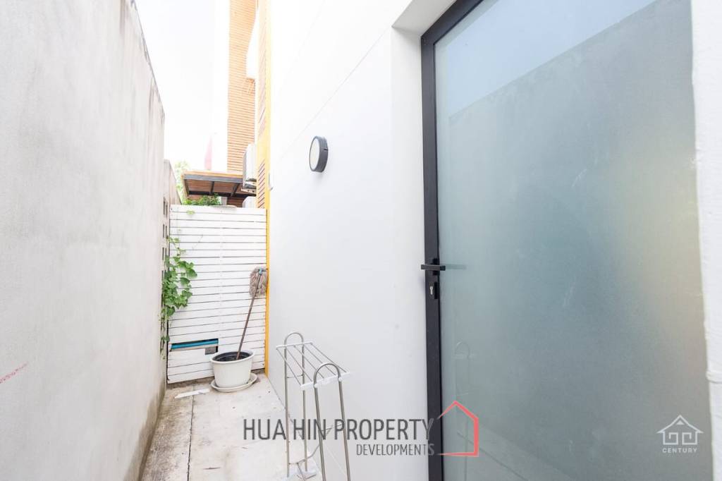 CASADAENG : 3 Bed condo near the beach