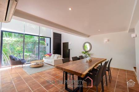CASADAENG : 3 Bed condo near the beach