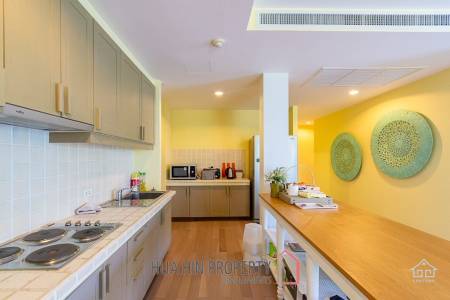 BAAN NUB KLUEN : Beachfront 3 Bed condo