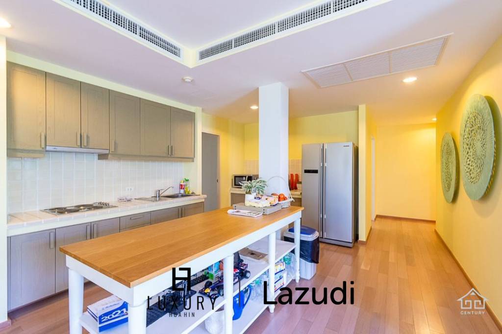 220 metro cuadrado 3 ` 3 Baño Condominio de Venta