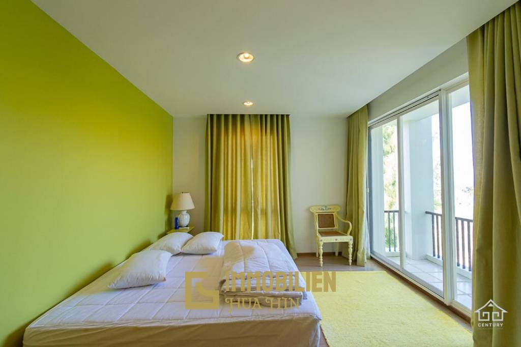 BAAN NUB KLUEN : Beachfront 3 Bed condo