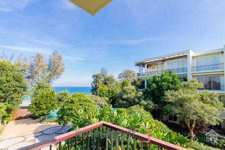 BAAN NUB KLUEN : Beachfront 3 Bed condo