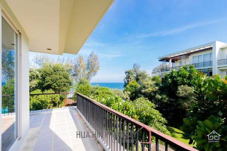 BAAN NUB KLUEN : Beachfront 3 Bed condo