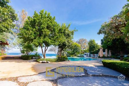 BAAN NUB KLUEN : Beachfront 3 Bed condo