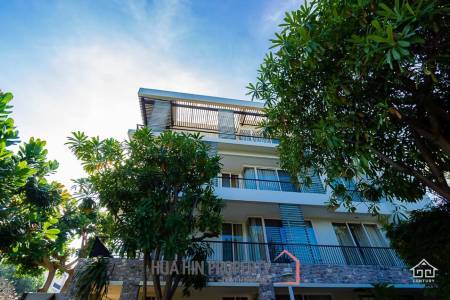 BAAN NUB KLUEN : Beachfront 3 Bed condo