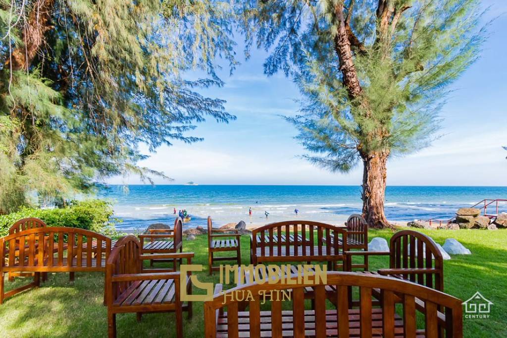 BAAN NUB KLUEN : Beachfront 3 Bed condo