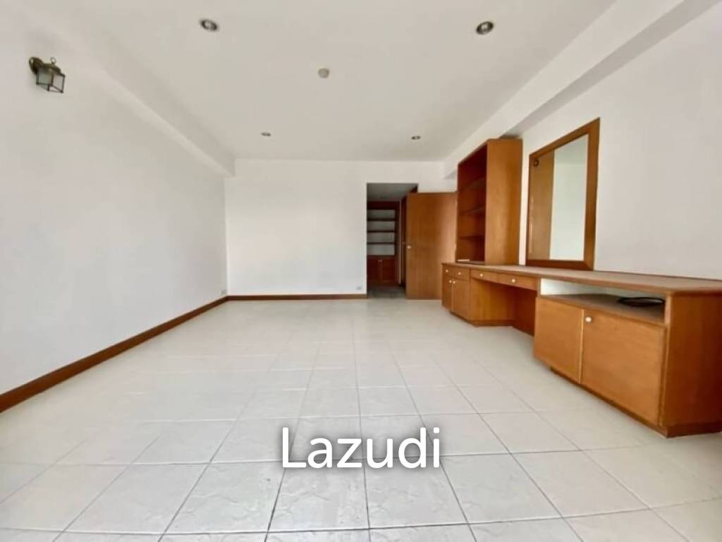 2 Beds 2 Baths 136 SQ.M. Peak  Condominium
