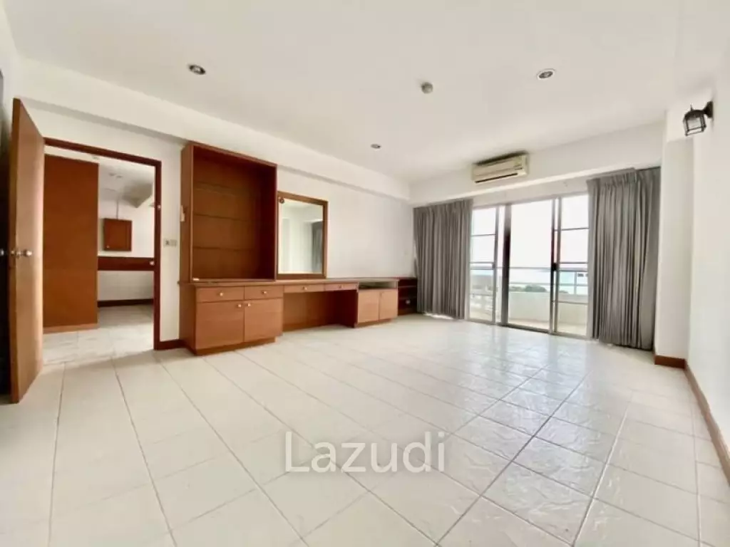 2 Beds 2 Baths 136 SQ.M. Peak  Condominium