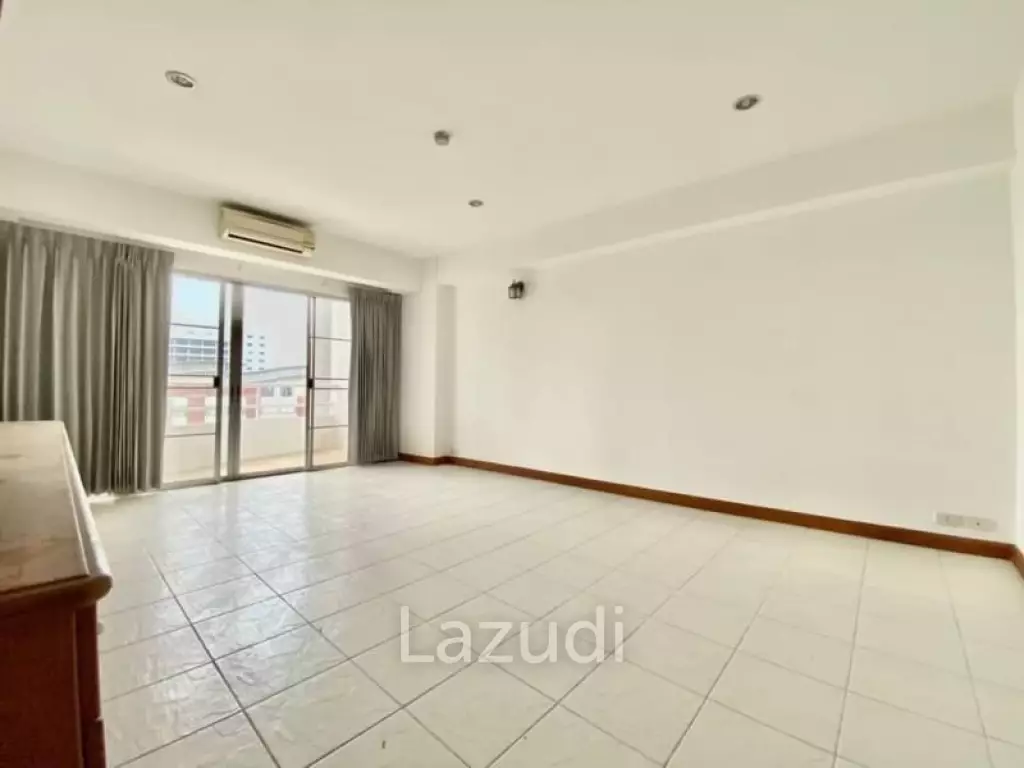 2 Beds 2 Baths 136 SQ.M. Peak  Condominium