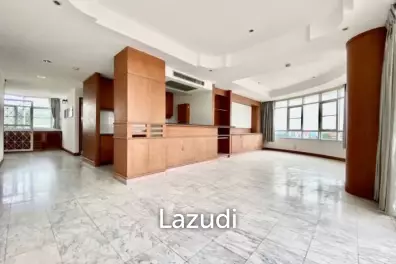 2 Beds 2 Baths 136 SQ.M. Peak  Condominium