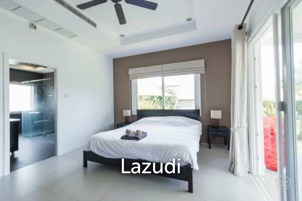 THE VIEWS : Luxury 3 Bed Pool Villa with Great Views Near Golf Course