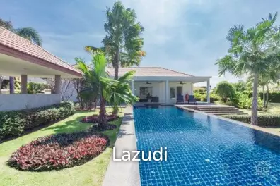 THE VIEWS : Luxury 3 Bed Pool Villa with Great Views Near Golf Course