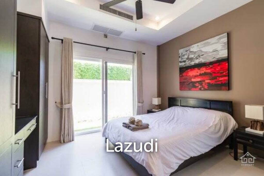 THE VIEWS : Luxury 3 Bed Pool Villa with Great Views Near Golf Course