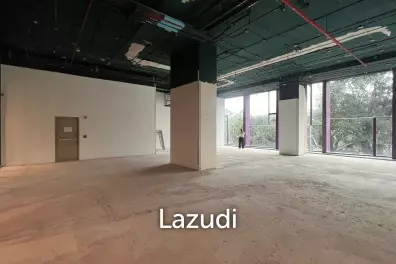 Showroom Connecting to Thonglor BTS